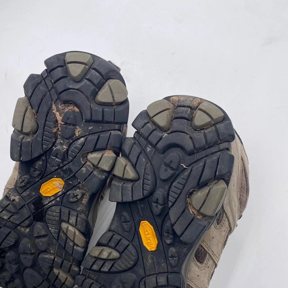 Merrell Moab 2 Mid Hiking Boots Mens 9.5 Walnut Brown Suede Vibram Trail J035869